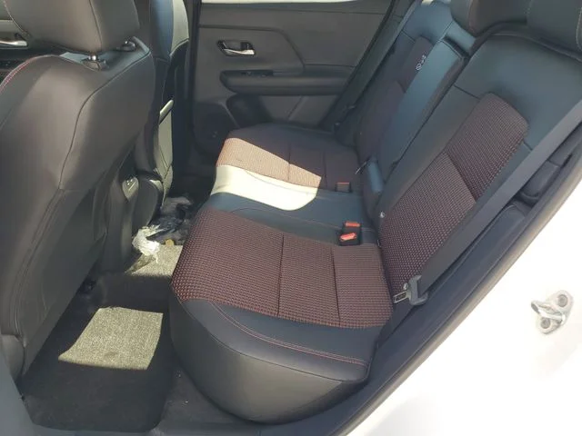 2026 Nissan KICKS SR - Photo 18