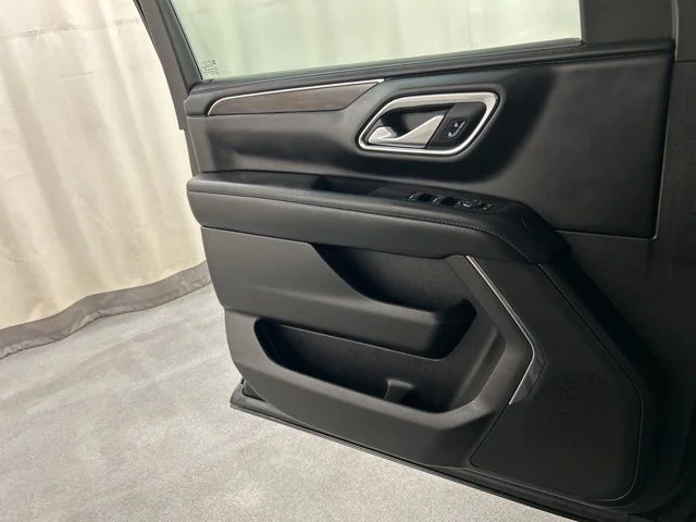 Used 2023 Black Chevrolet LS image 17