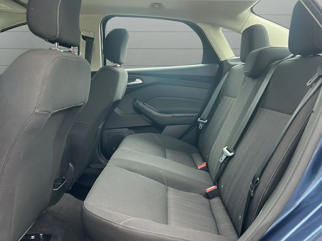 Used 2018 Blue Ford SEL image 11