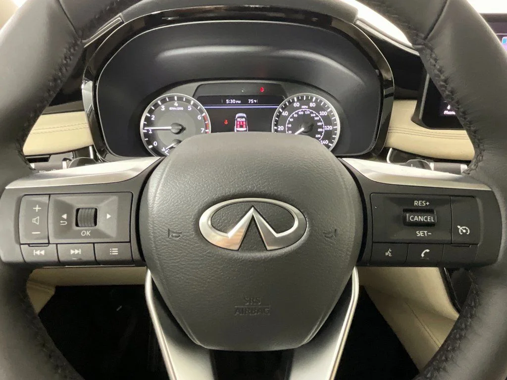 New 2025 White INFINITI Pure FWD image 7