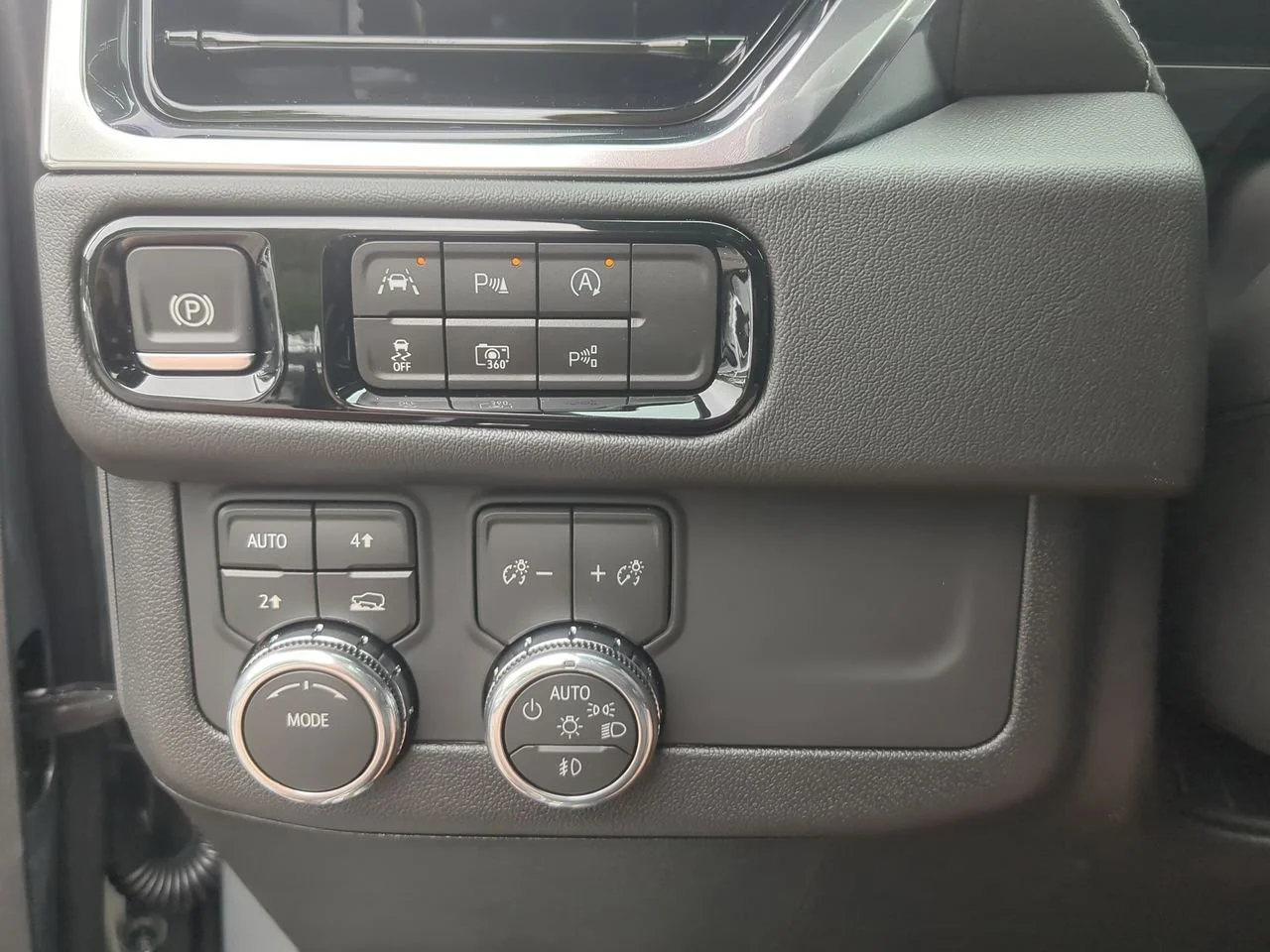 New 2026 Sterling Metallic GMC Denali image 18