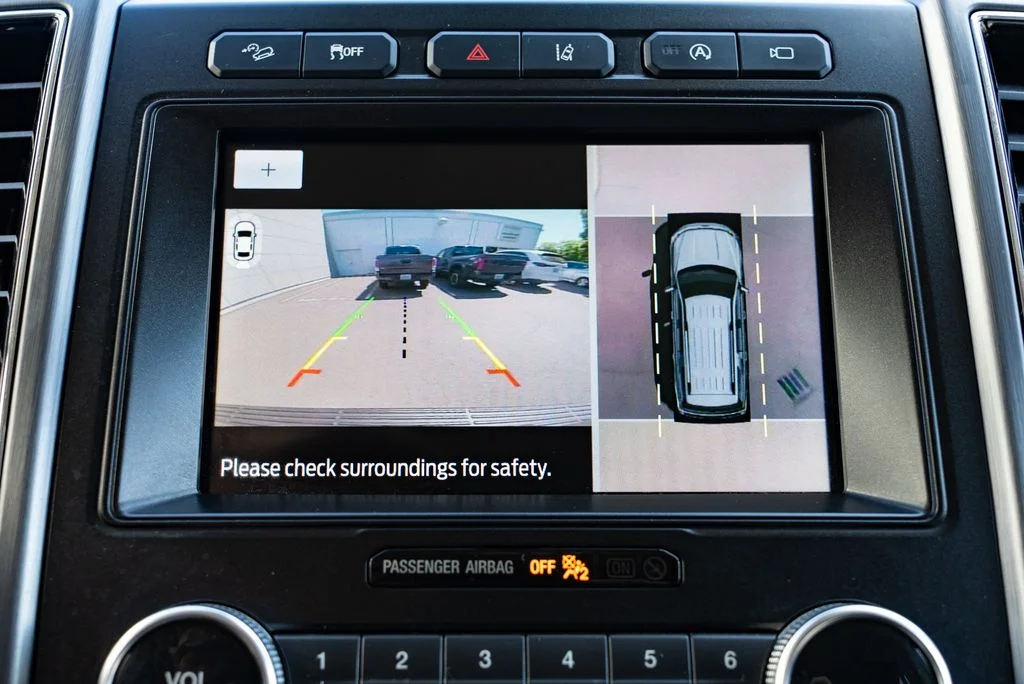 Used 2021 Blue Ford Platinum image 18