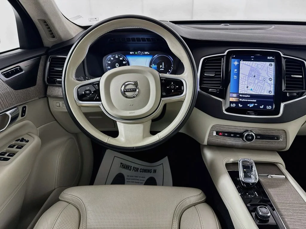 Used 2022 White Volvo T8 Inscription 6 Passenger image 29