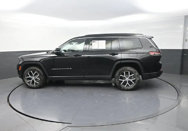 Used 2025 Black Jeep Limited image 6