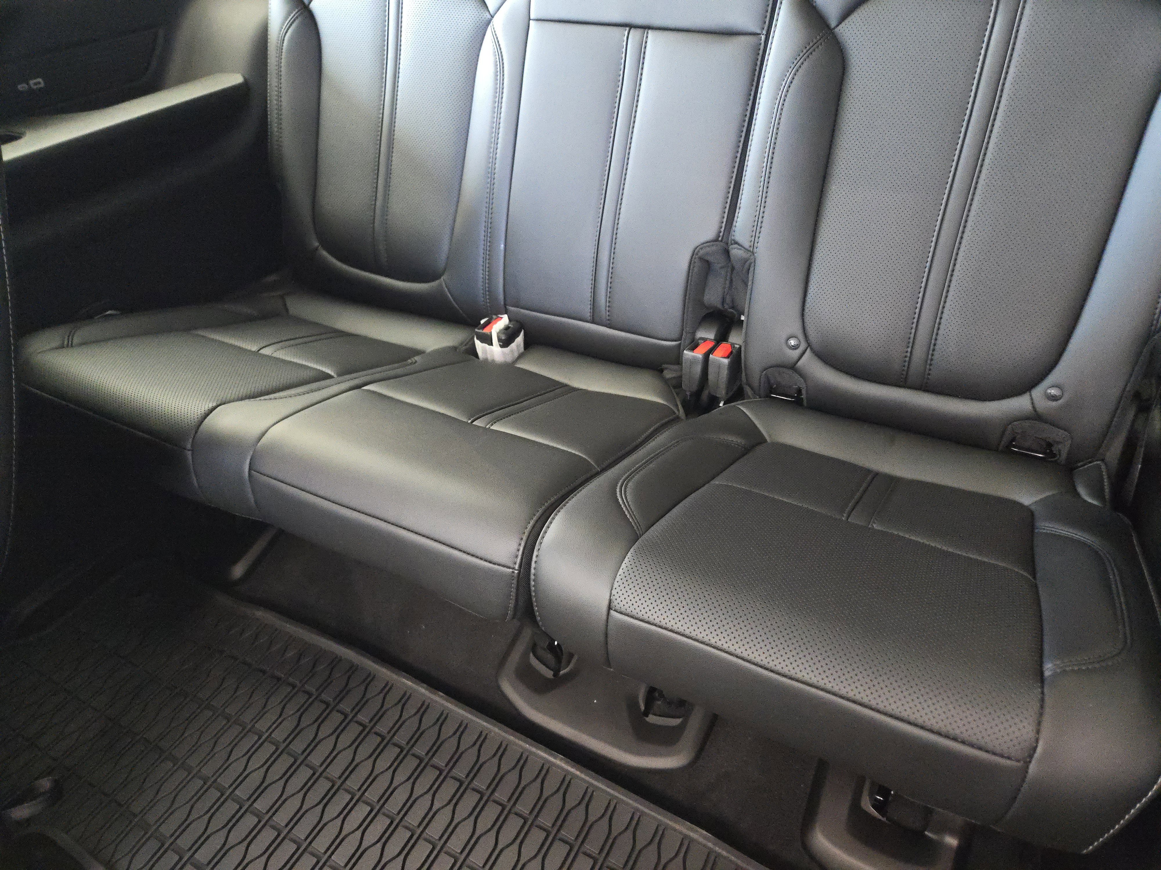 New 2026 Bright White Clearcoat Jeep Upland image 21
