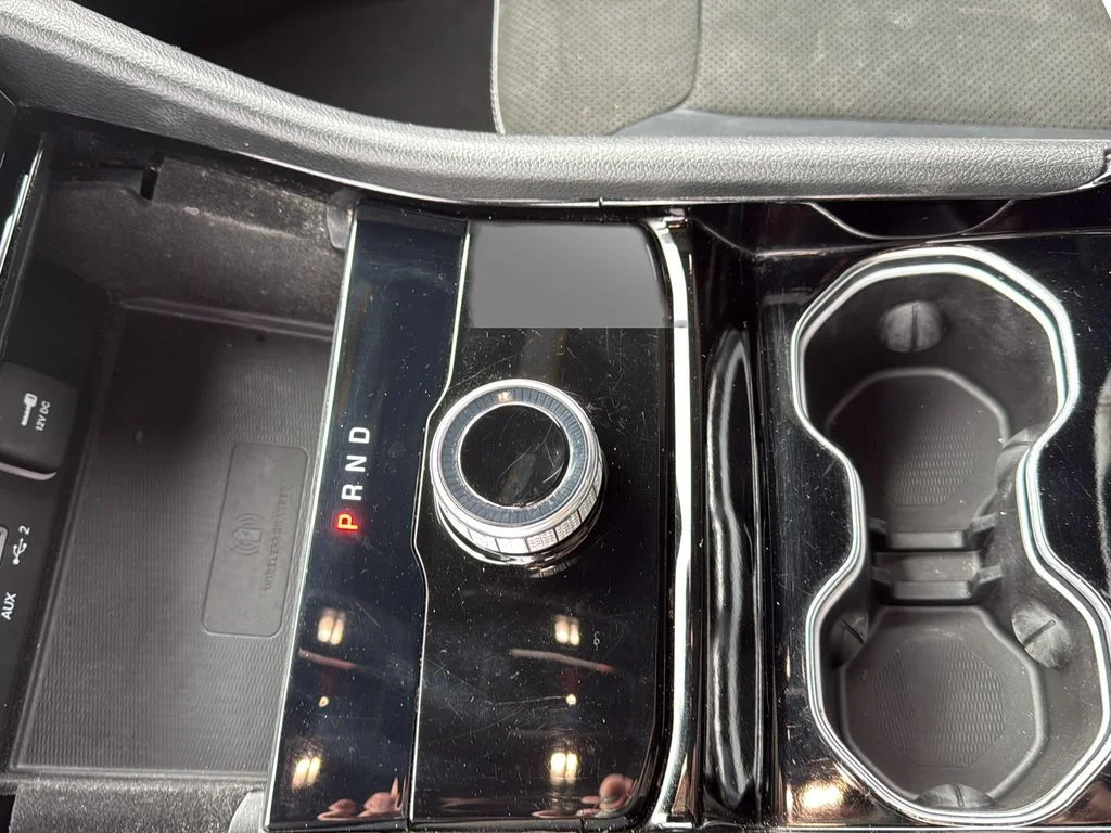 Used 2021 White Jeep Altitude image 21