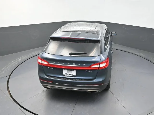 Used 2016 Blue Lincoln Reserve image 17