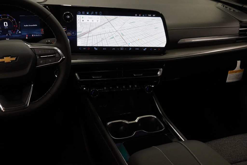 New 2027 Mosaic Black Metallic Chevrolet LT image 14