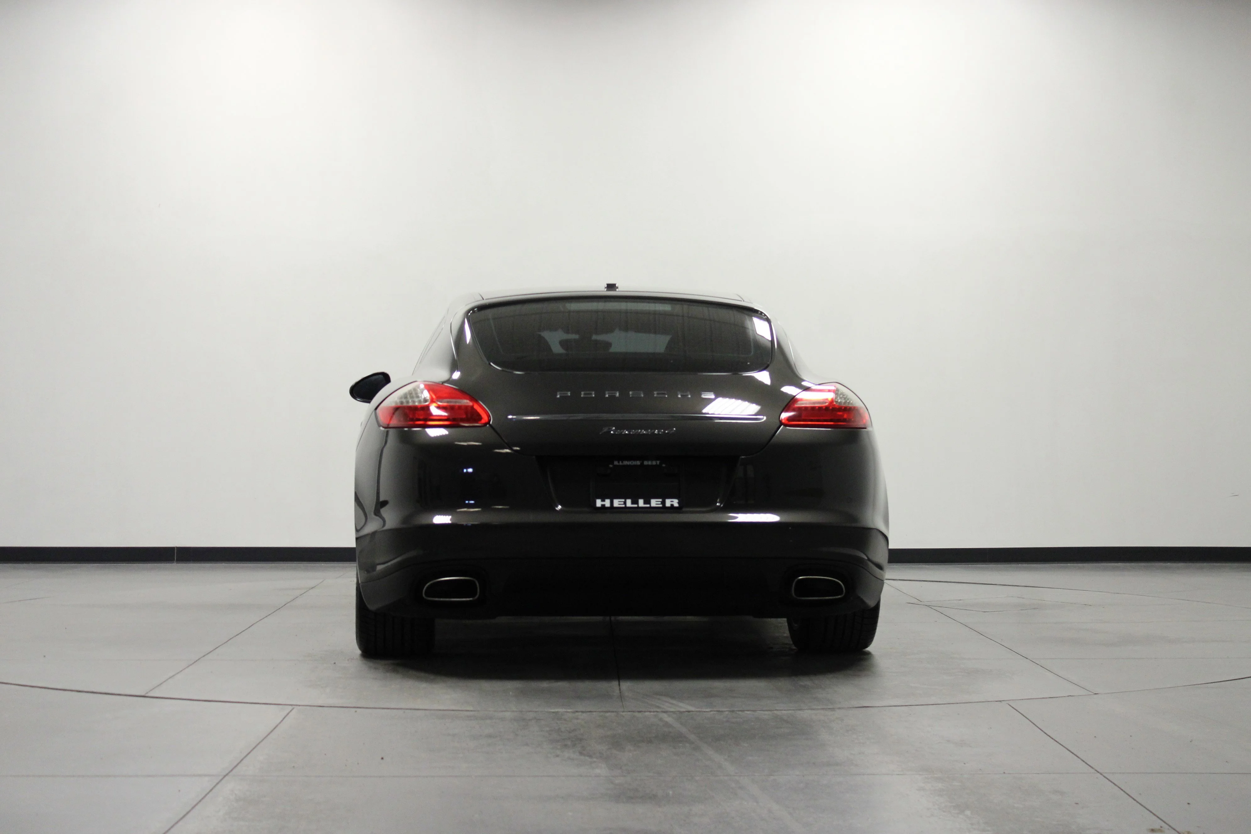 Used 2012 Carbon Grey Metallic Porsche 4 image 5