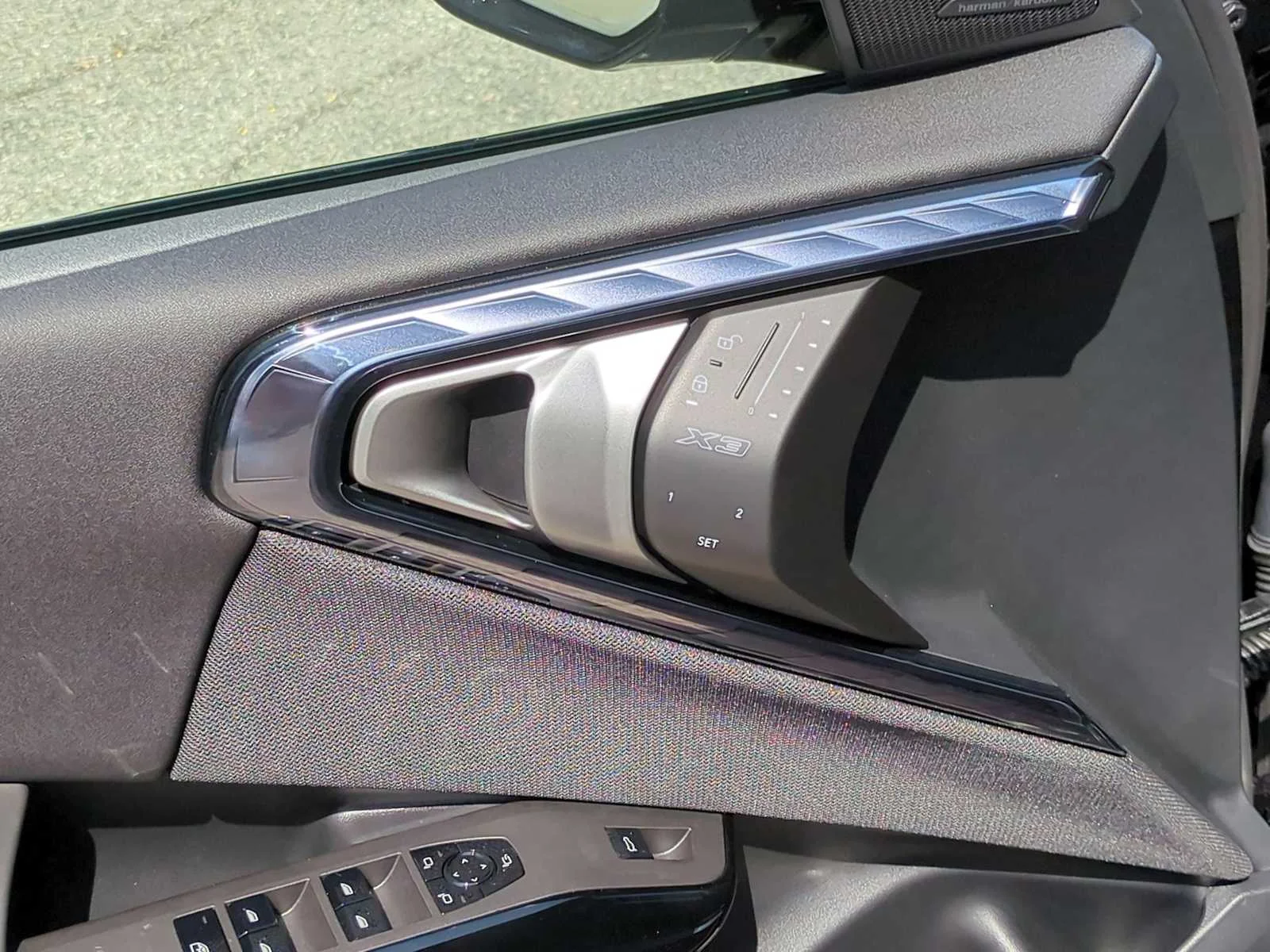 New 2026 Black Sapphire Metallic BMW M50 xDrive image 38