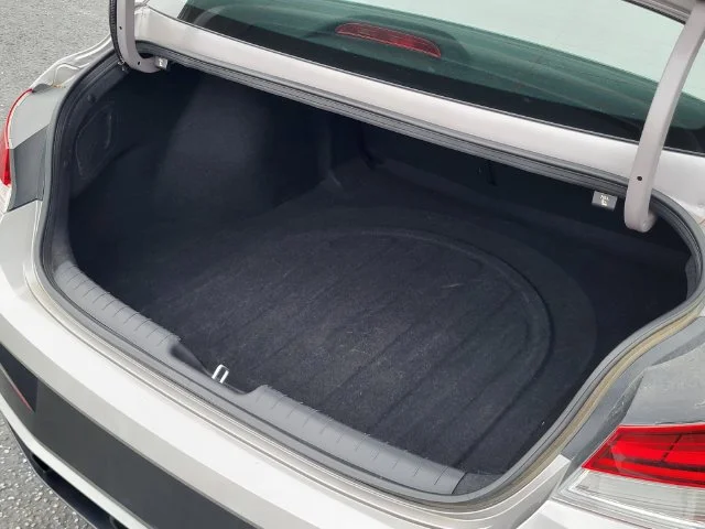 Used 2025 Silver Hyundai SEL Convenience image 4