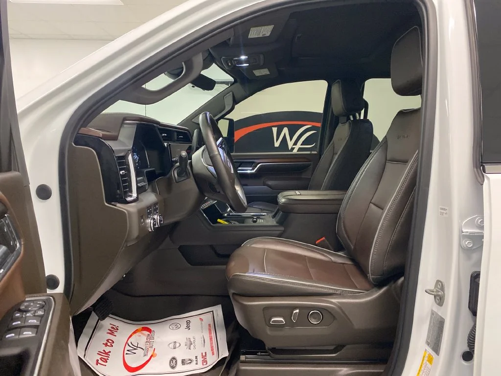 Used 2024 White GMC Denali image 13