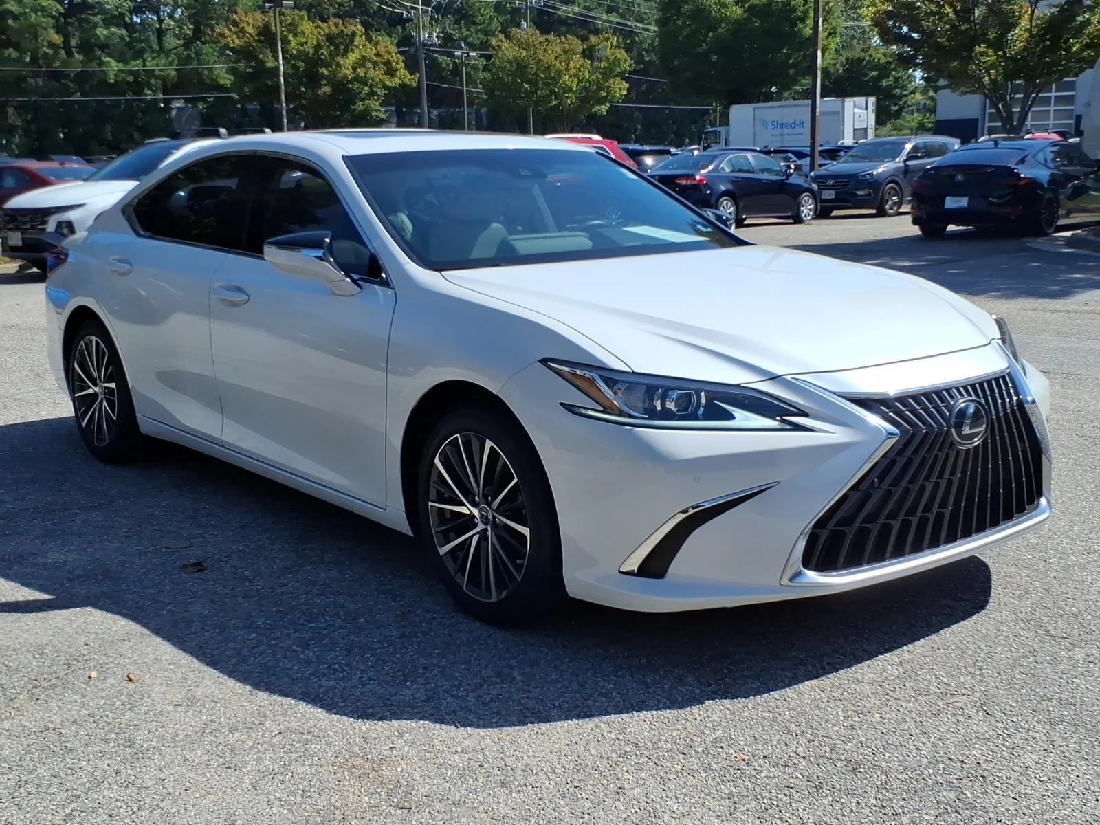 Used 2023 Eminent White Pearl Lexus ES 350 image 5