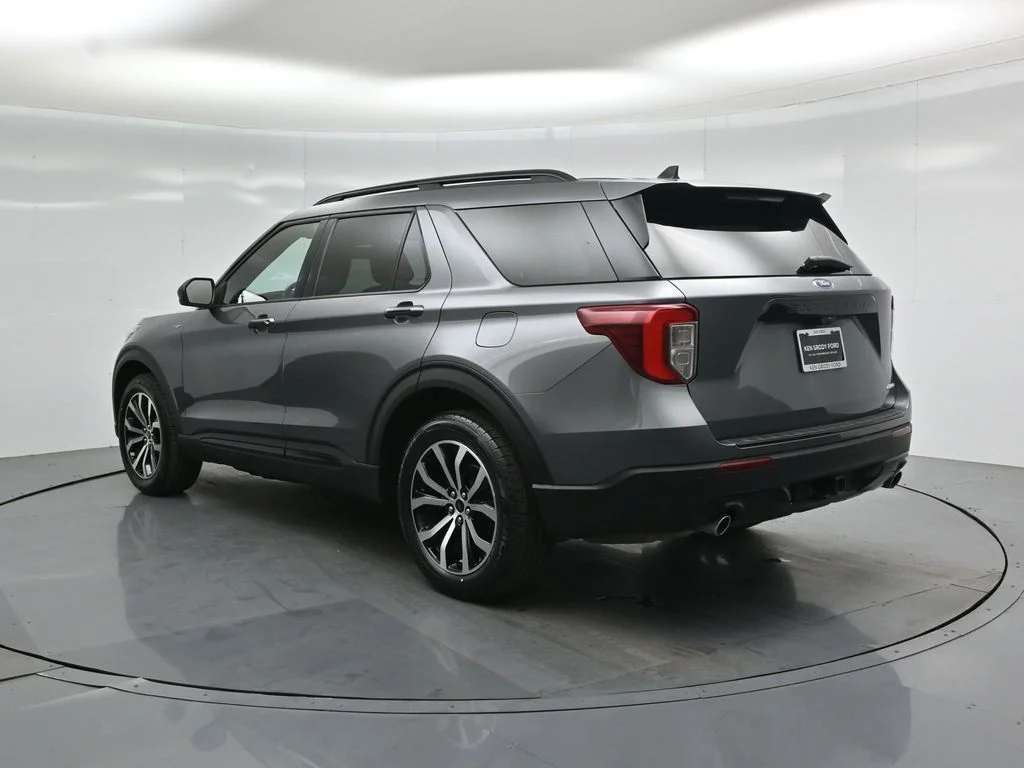Certified Used 2022 Gray Ford ST-Line image 22