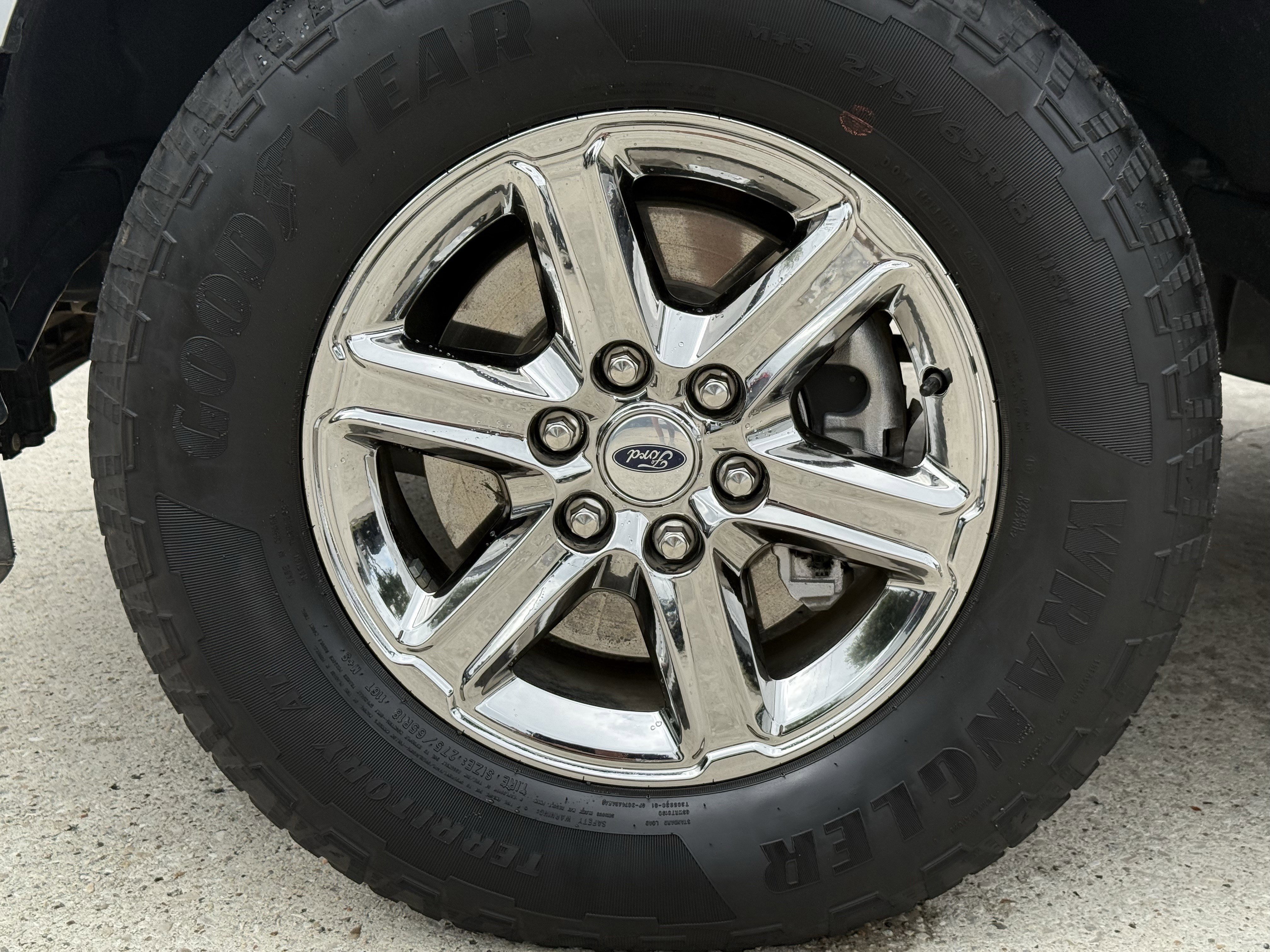 Used 2025 Silver Metallic Ford XLT image 12