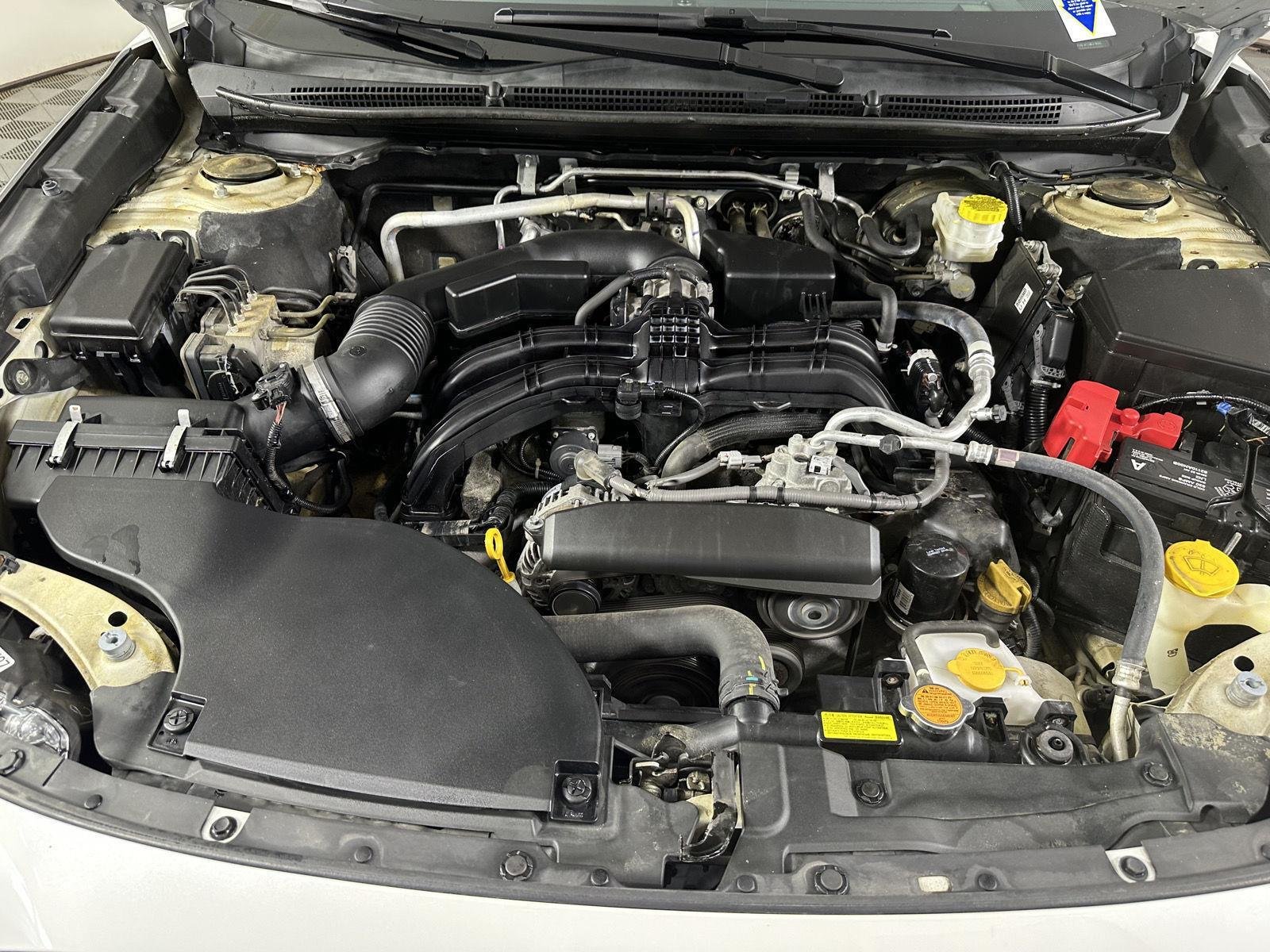 Used 2021  Subaru  image 13