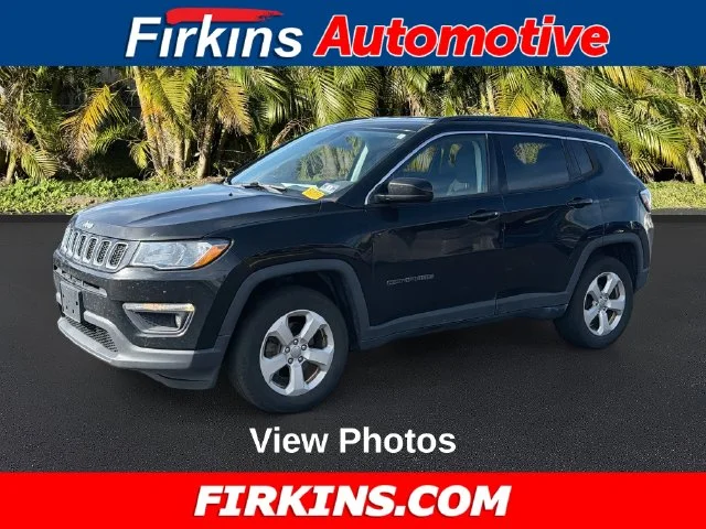 Used 2019 Black Jeep Latitude image 1