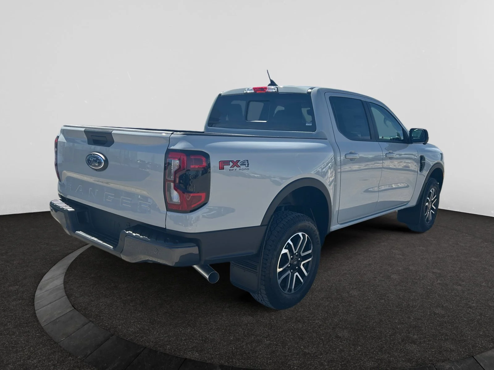 New 2026 Avalanche Ford Lariat image 5