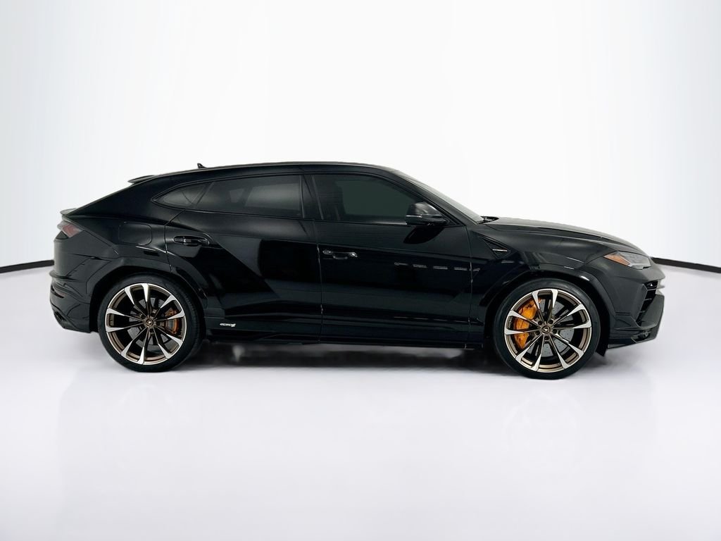 Used 2023 Nero Noctis Metallic Lamborghini S image 4