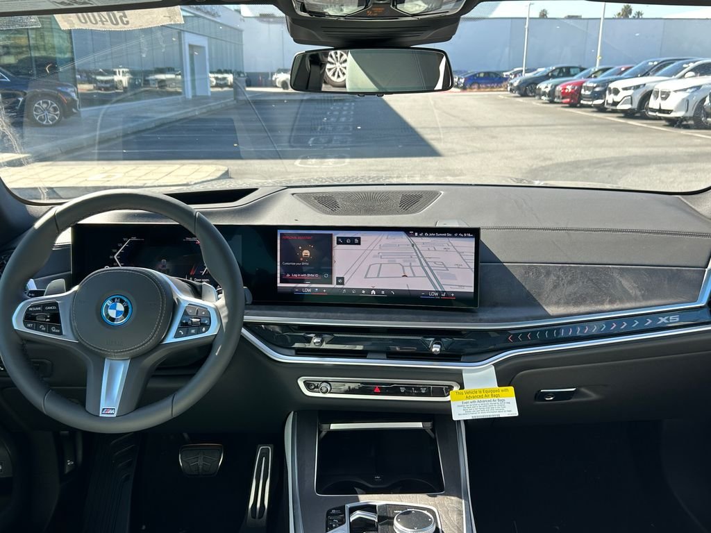 New 2026 Dravit Grey Metallic BMW xDrive50e image 34