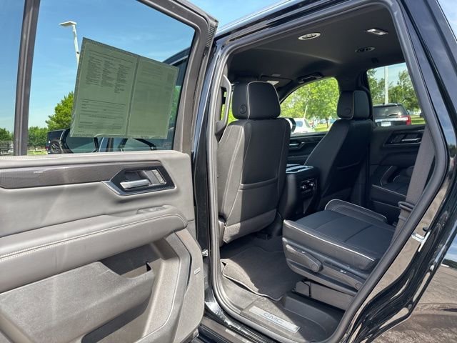 Used 2025 Onyx Black GMC Elevation image 21