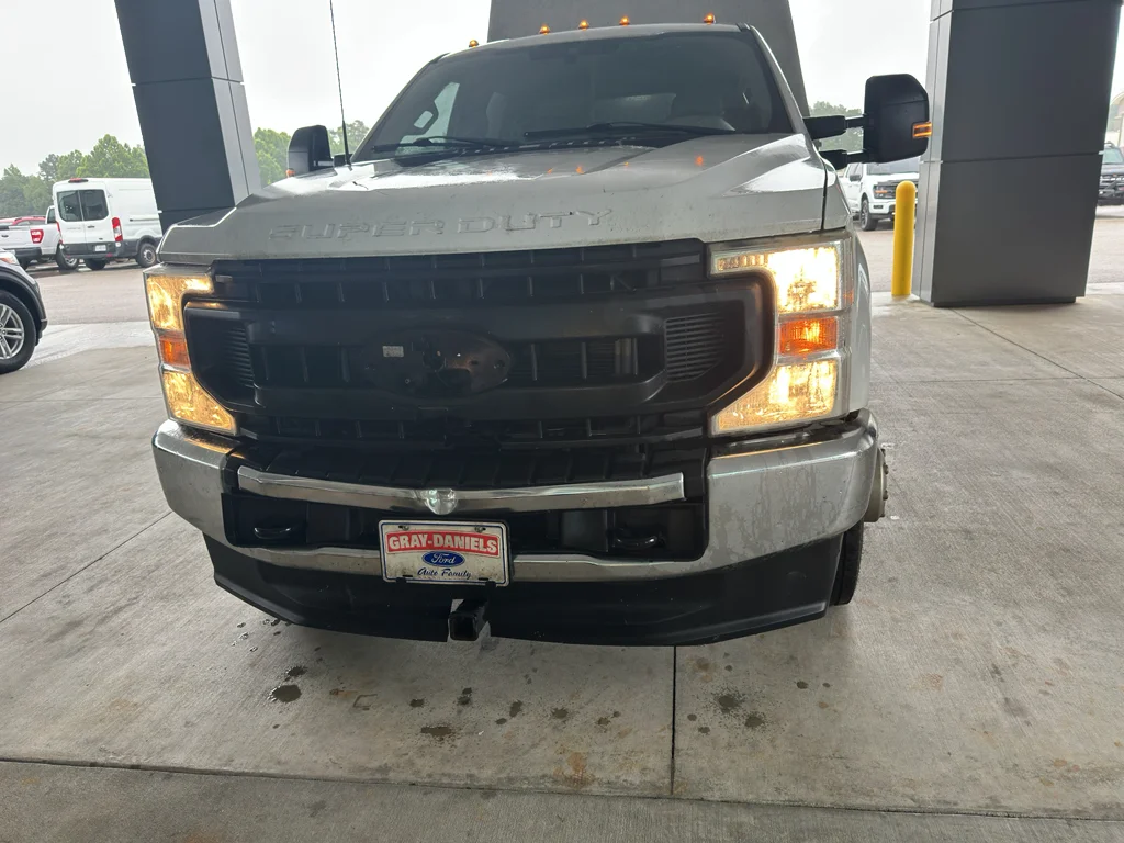 Used 2022 Oxford White Ford XL image 2