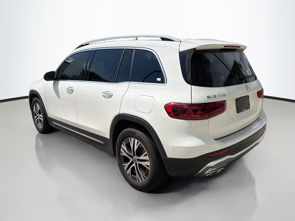 Used 2024 White Mercedes-Benz GLB 250 image 3