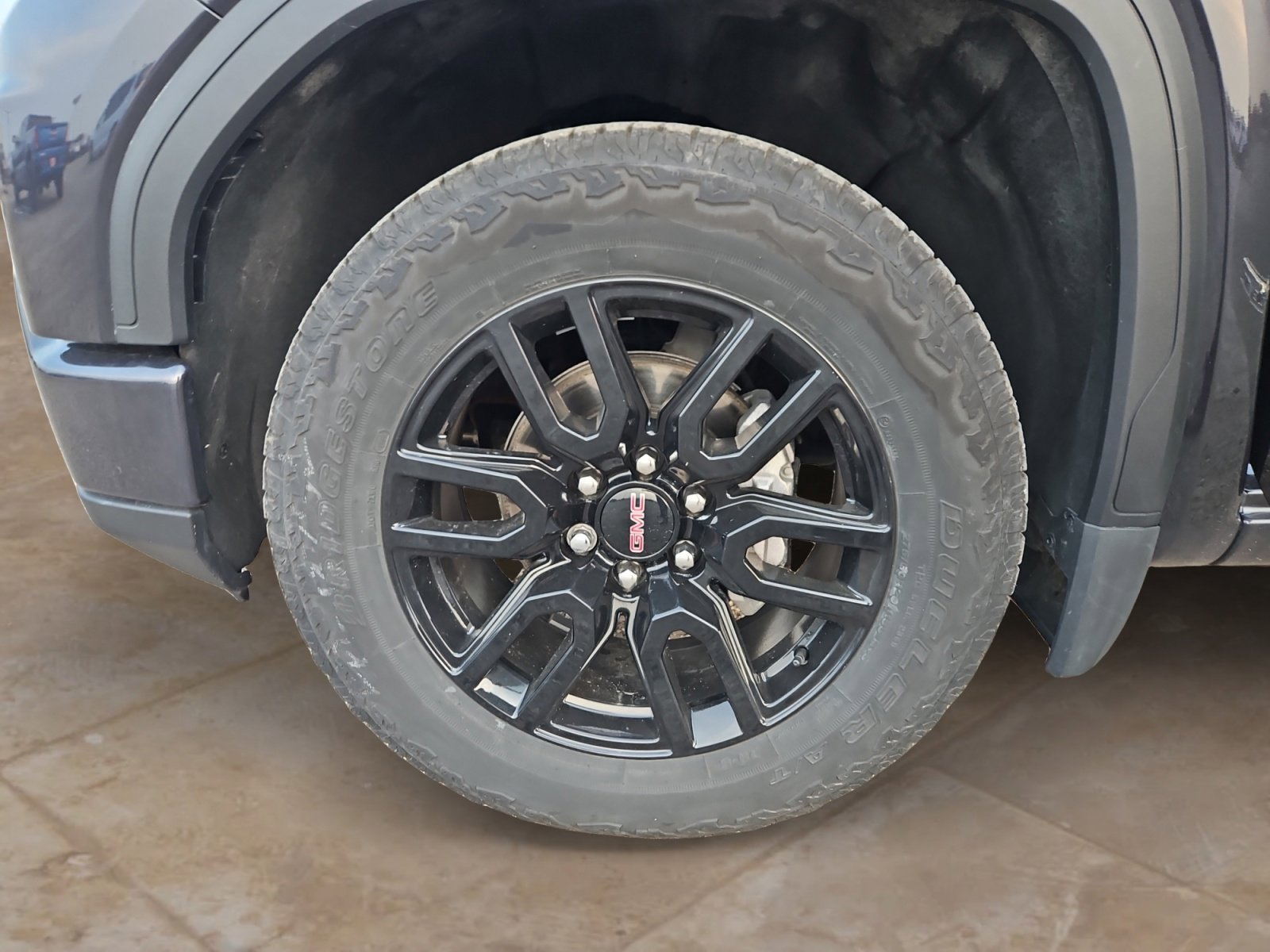 Used 2024 Titanium Rush Metallic GMC Elevation image 27