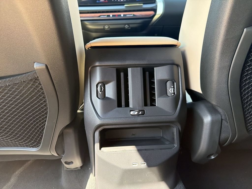 New 2026 Dune Grey Metallic BMW 30 xDrive image 19