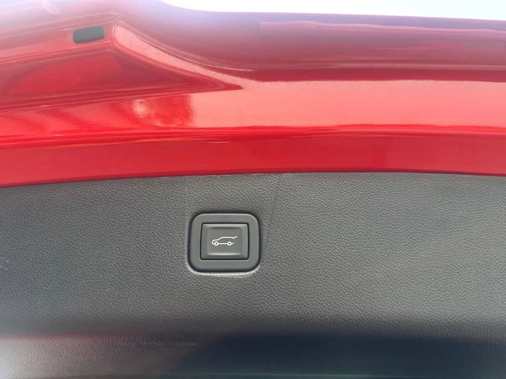 Used 2026 Habanero Orange Chevrolet RS image 18