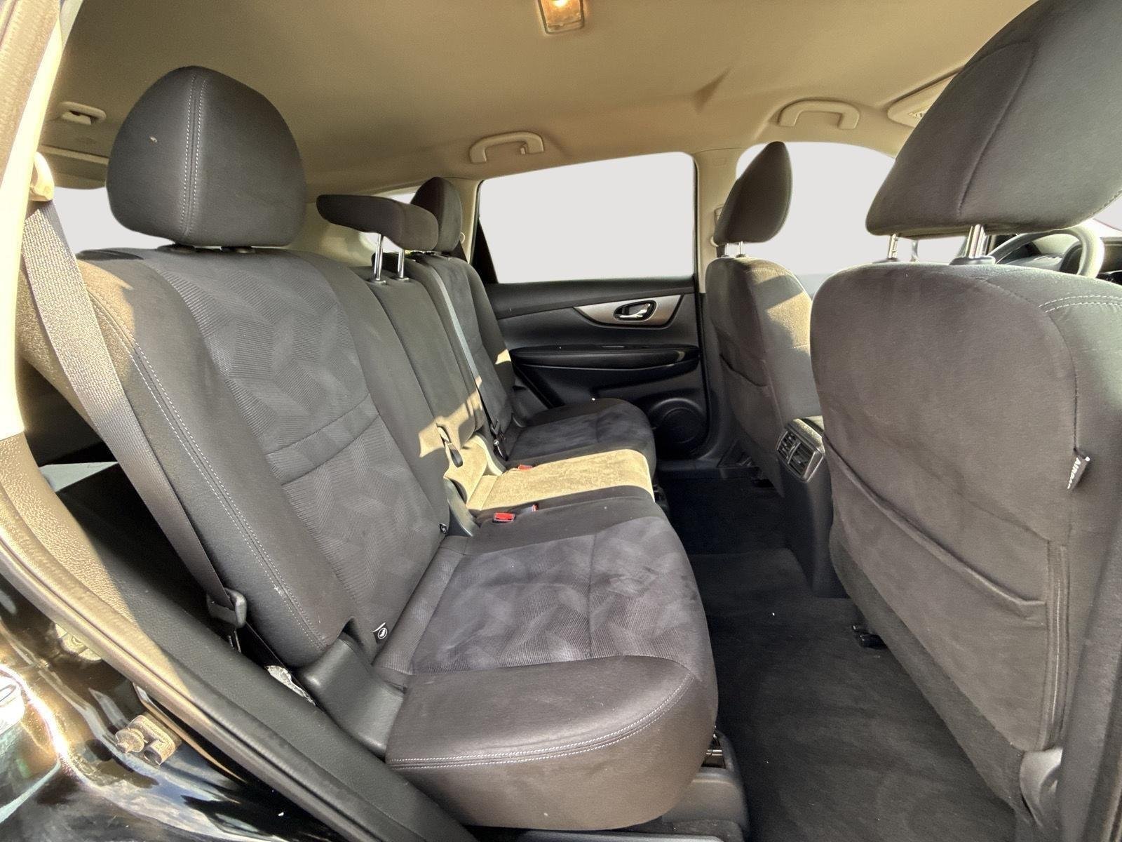 Used 2015 Super Black Nissan SV image 23