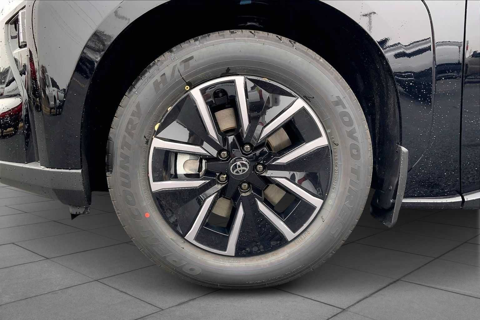 2026 Toyota bZ XLE - Photo 11