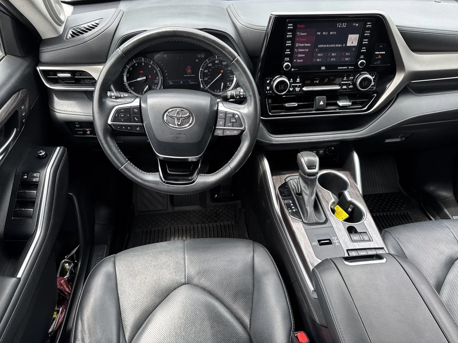 Used 2021 Moondust Toyota Limited image 14