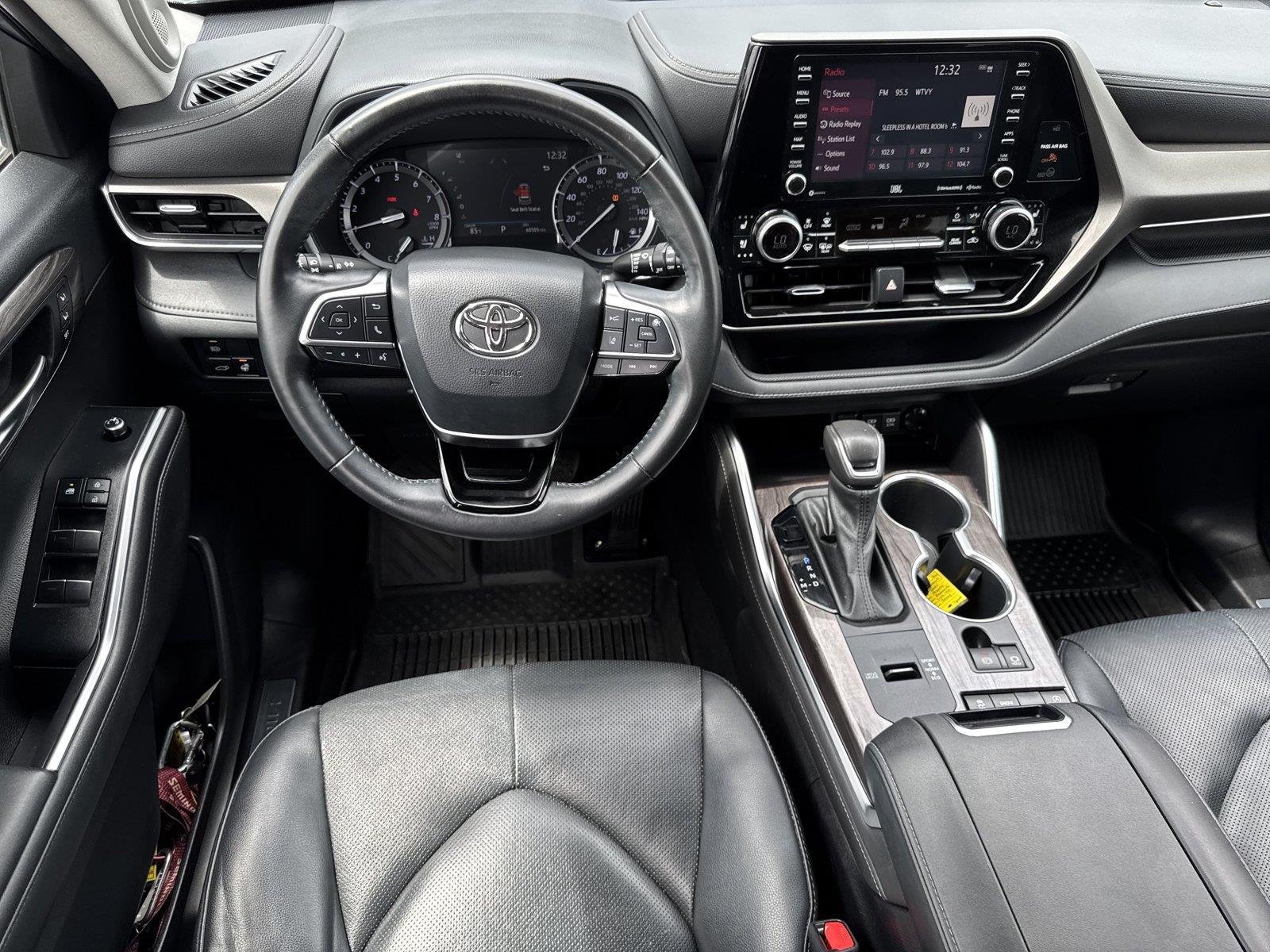 Used 2021 Moondust Toyota Limited image 14