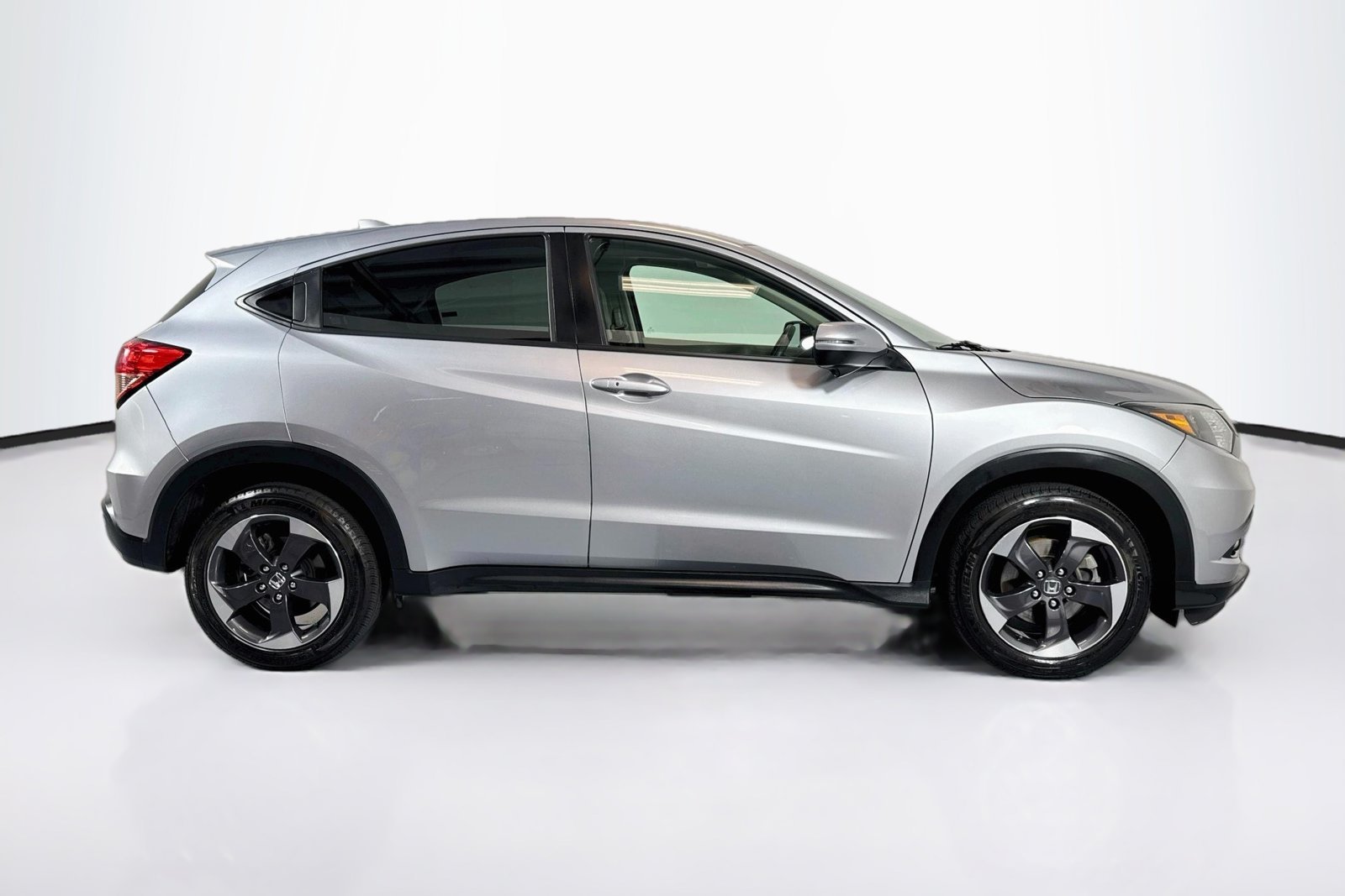 Used 2018 Lunar Silver Metallic Honda EX image 4