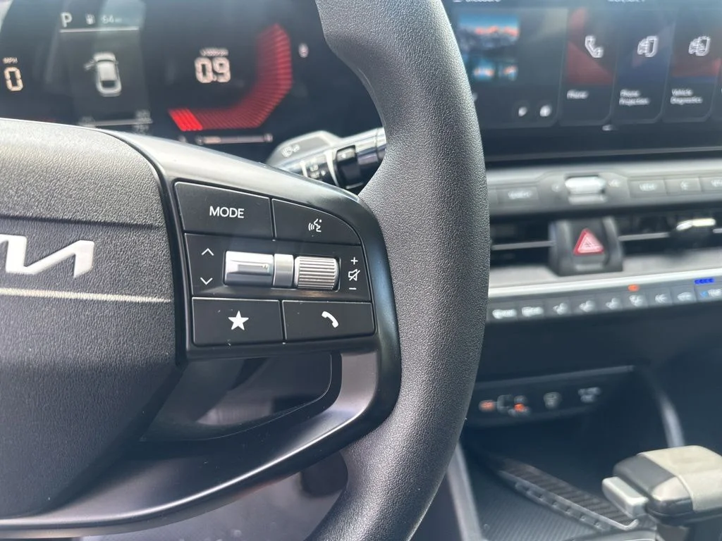 Used 2025 Black Kia LXS image 14