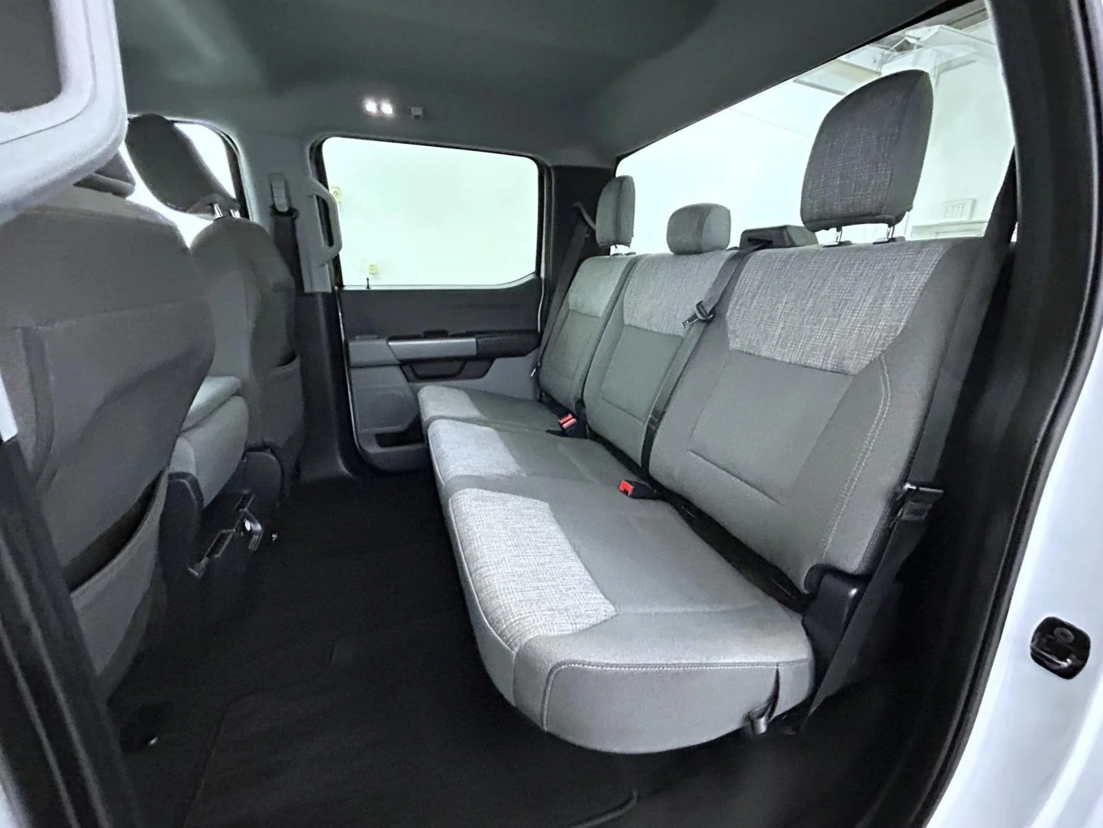 Used 2025 White Ford XLT image 19