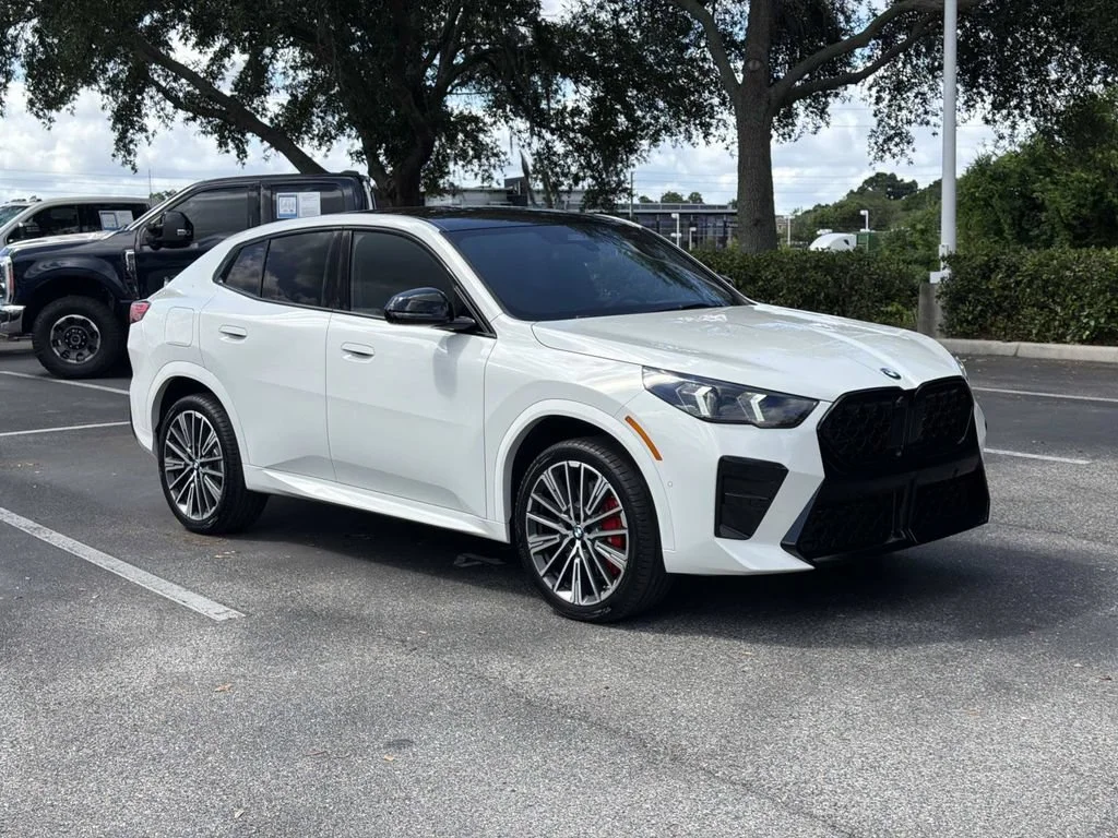 New 2026 Alpine White BMW xDrive28i image 2