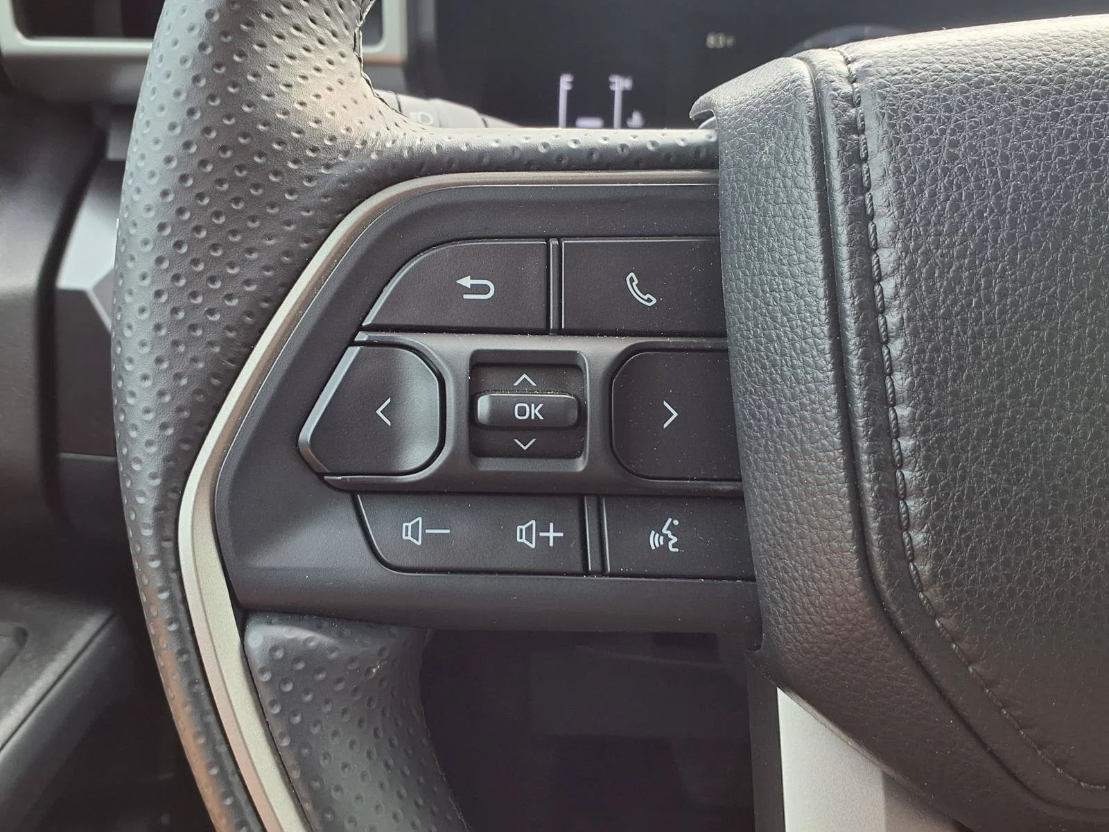 Certified Used 2025 Underground Toyota SR5 image 15