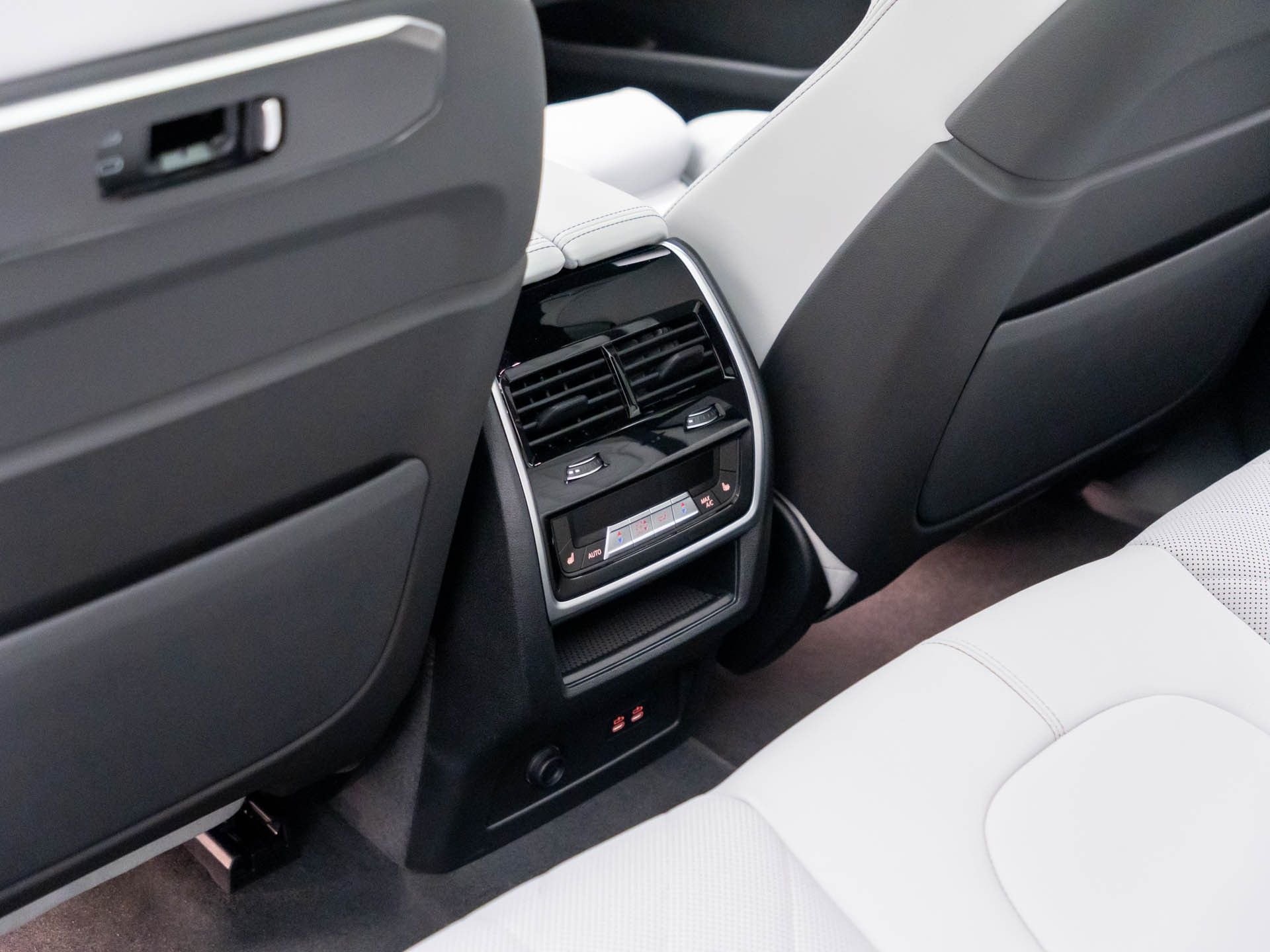 New 2026 Black Sapphire Metallic BMW xDrive50e image 20