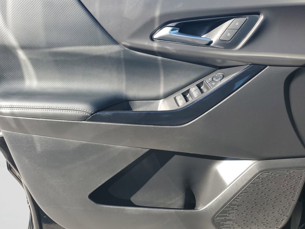 2025 Chevrolet Equinox LT - Photo 19