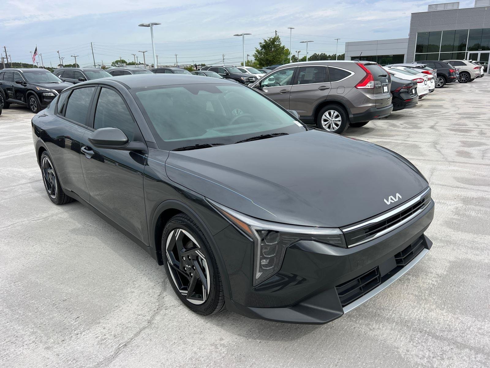 Used 2025 Interstellar Gray Kia EX image 3