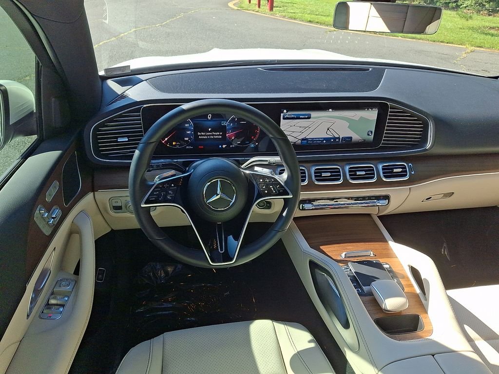 Certified Used 2025 Polar White Mercedes-Benz GLE 450 image 11