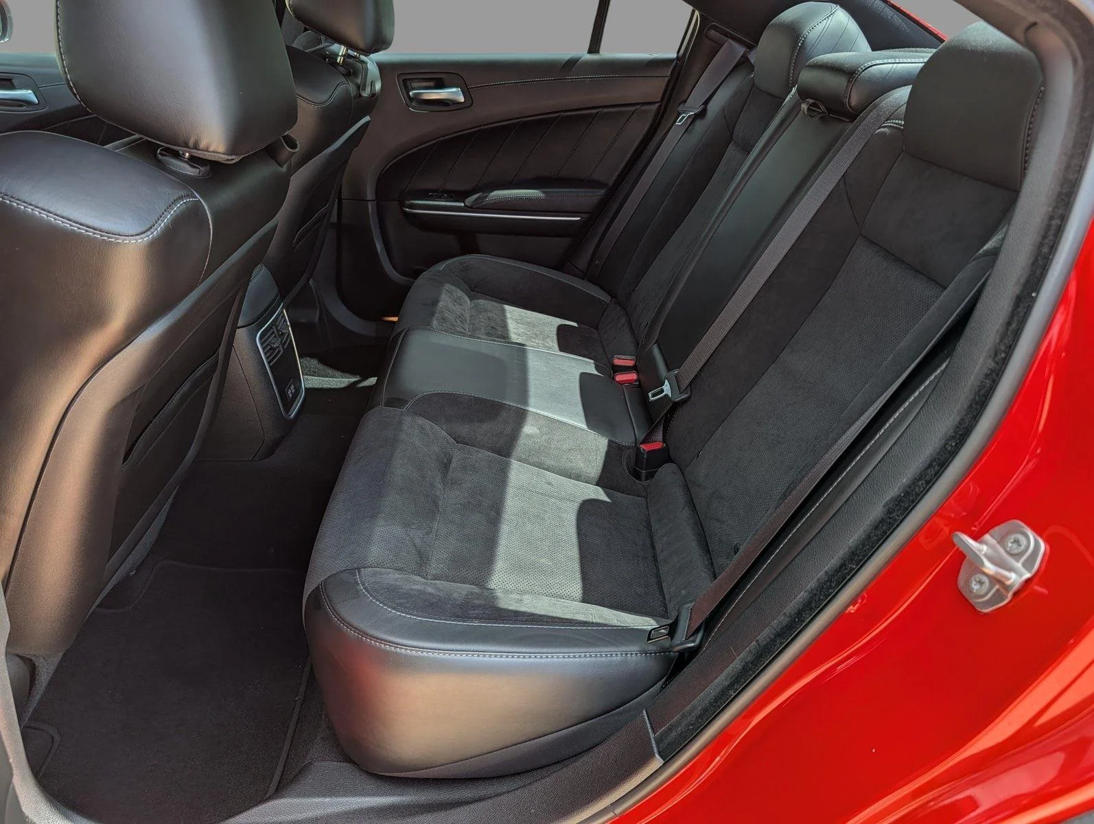 Used 2023 Go Mango Dodge Scat Pack image 33