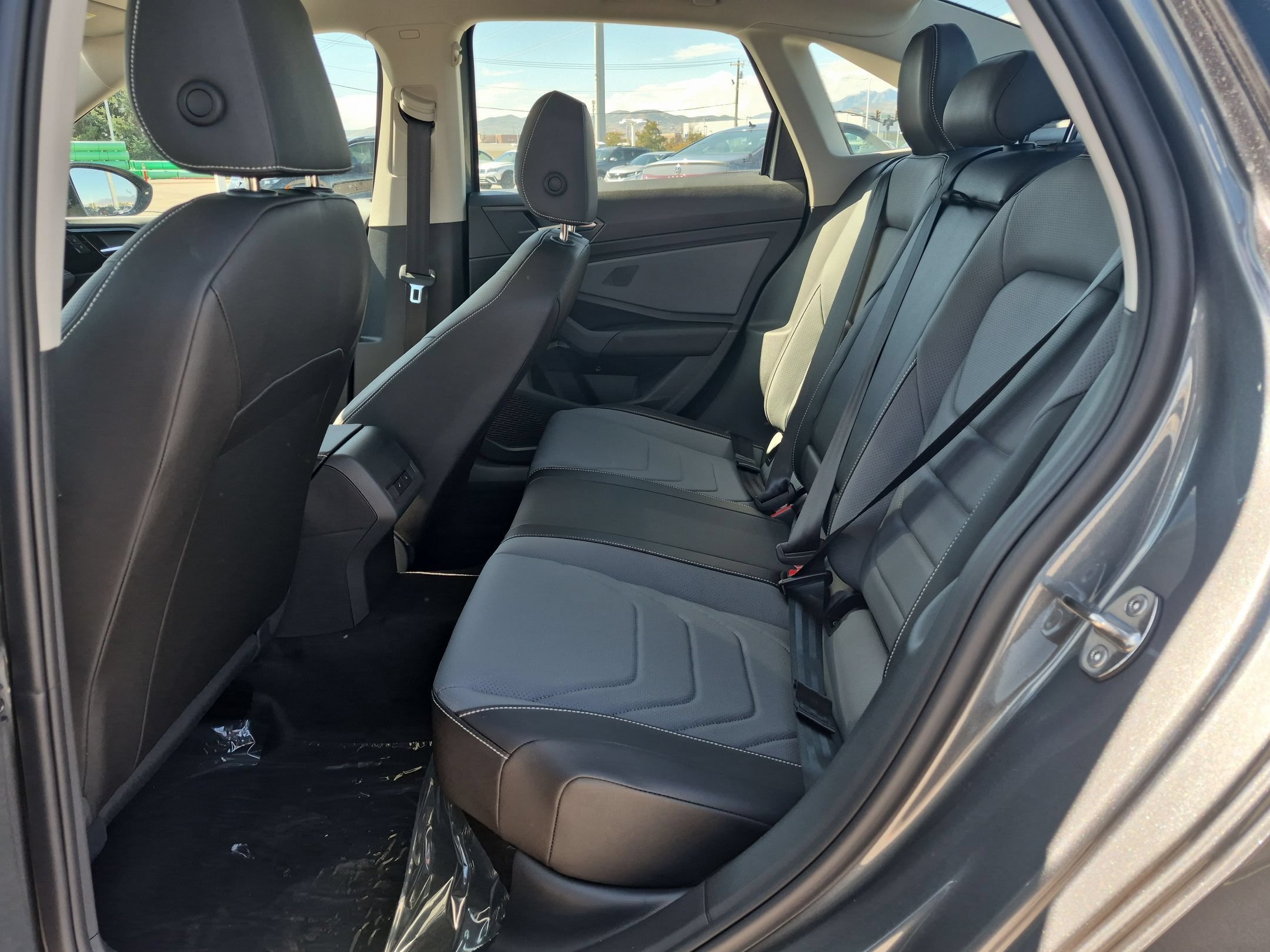 New 2027 Platinum Gray Metallic Volkswagen SEL image 15