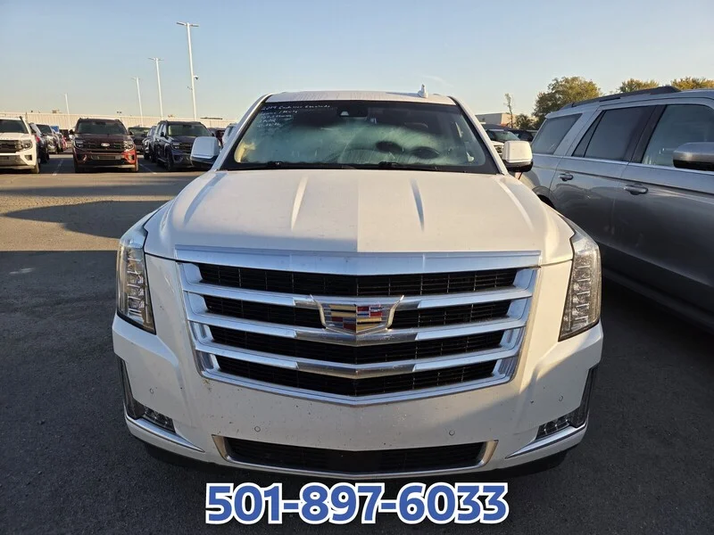 Used 2019 Crystal White CADILLAC PREMIUM LUXURY image 2