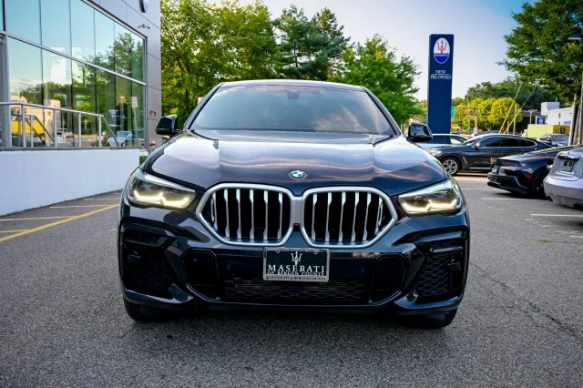 Used 2022 Black Sapphire Metallic BMW xDrive40i, M-Sport Pckge, Extra Clean, Loaded!!!! image 2
