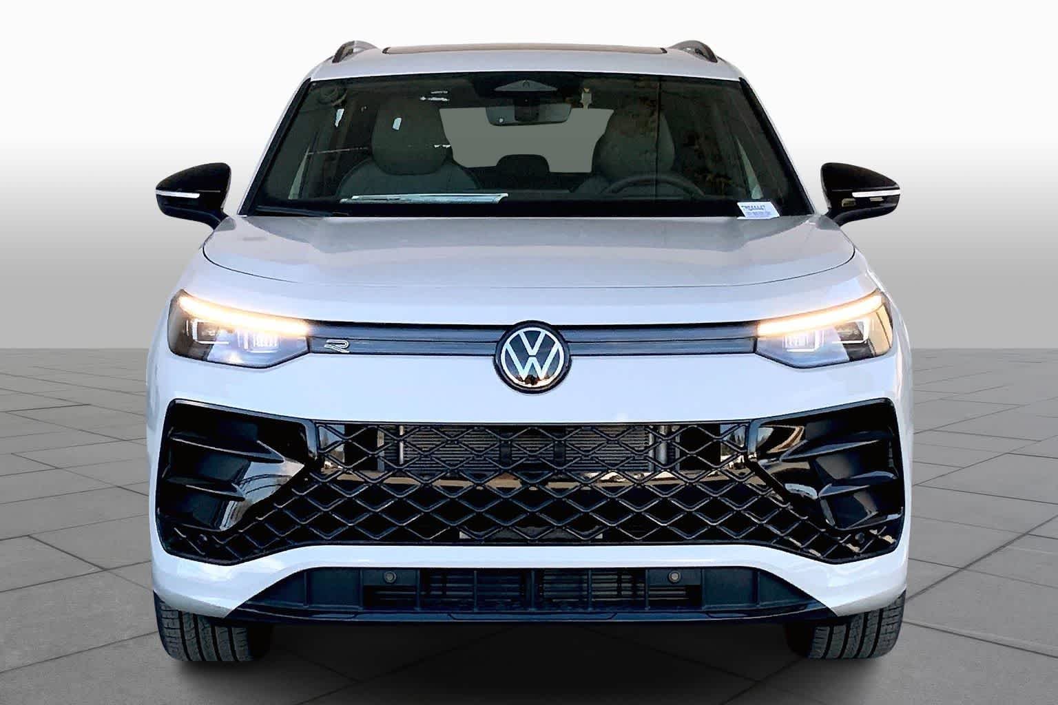 New 2026 Sandstone Volkswagen SE R-Line Black image 3