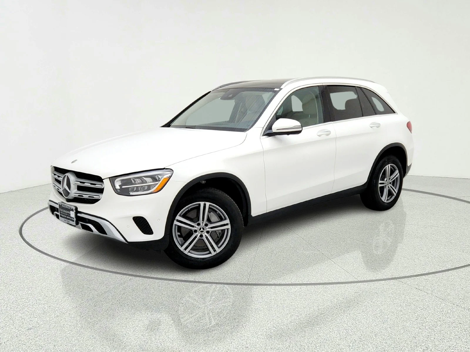 2022 Mercedes-Benz GLC GLC 300's photo