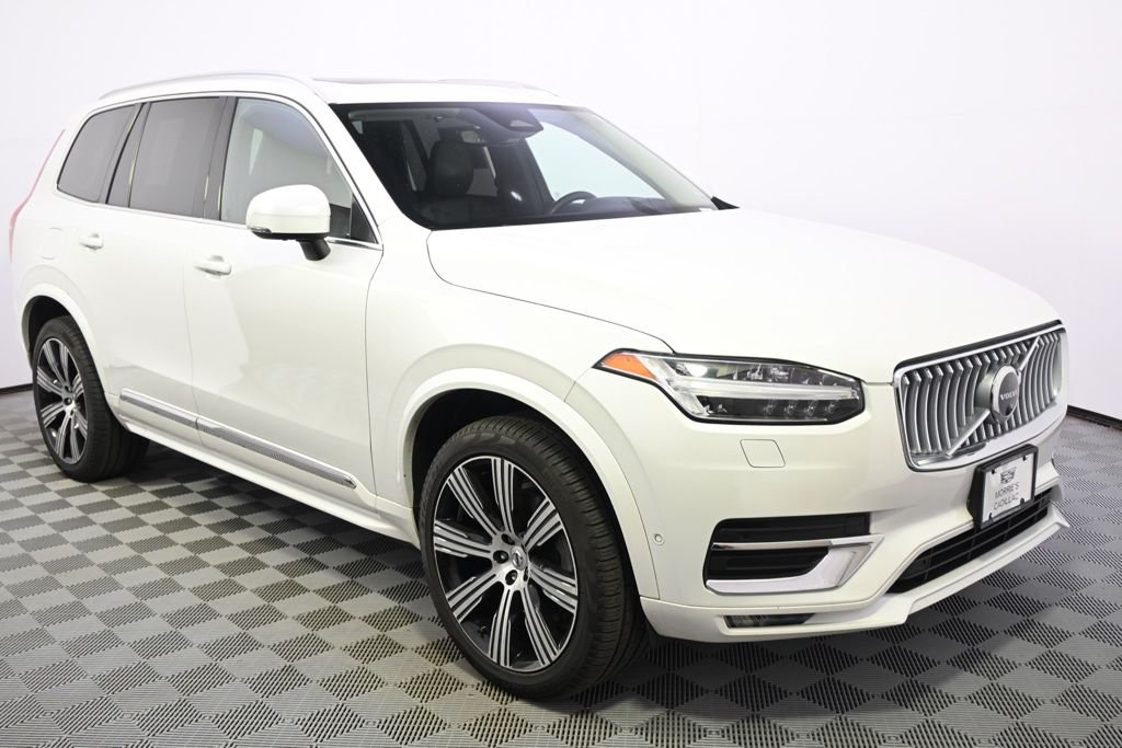 Used 2023 Crystal White Metallic Volvo Ultimate image 8